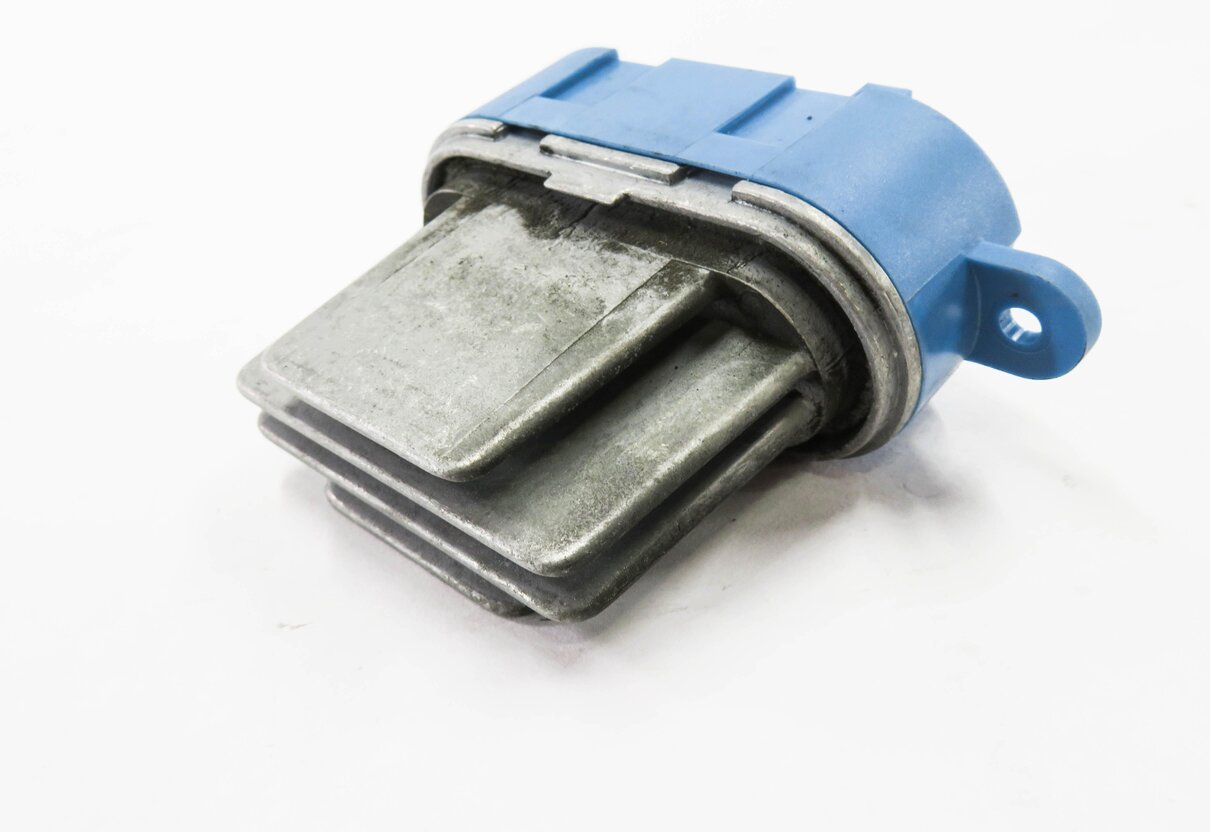 Thumbnail 2: 2006 PORSCHE CAYENNE (955) FRONT HEATER A/C BLOWER FAN MOTOR SPEED RESISTOR