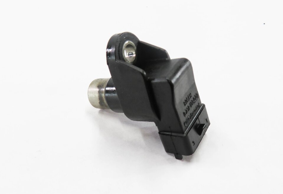 Thumbnail 1: 2006 PORSCHE CAYENNE (955) 4.5L M48 ENGINE - CAMSHAFT CAM POSITION SENSOR