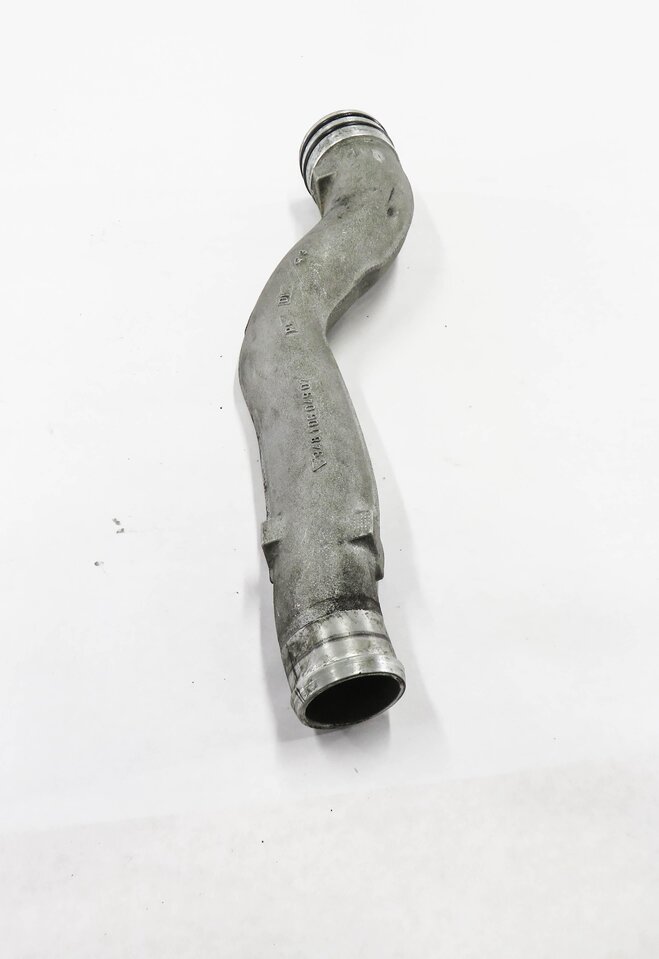 Thumbnail 2: 2006 PORSCHE CAYENNE (955) 4.5L M48 ENGINE - COOLANT PASSAGE PIPE