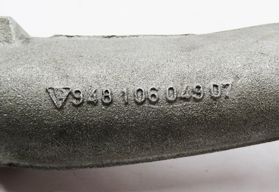 Thumbnail 5: 2006 PORSCHE CAYENNE (955) 4.5L M48 ENGINE - COOLANT PASSAGE PIPE