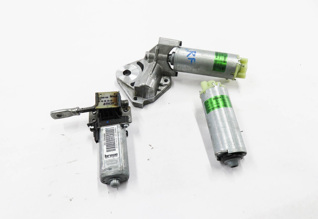 2006 PORSCHE CAYENNE (955) RIGHT FRONT PASSENGER SEAT ADJUSTMENT MOTOR SET-3