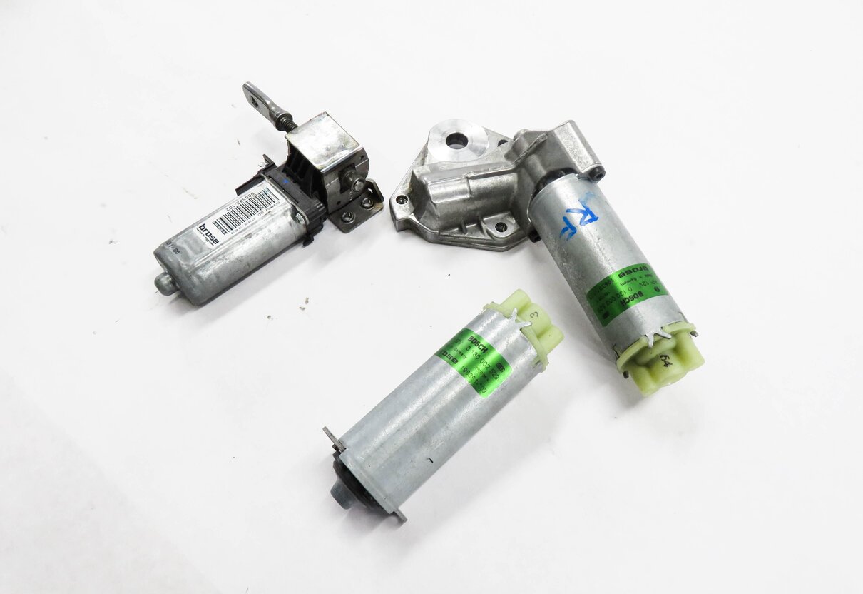 Thumbnail 2: 2006 PORSCHE CAYENNE (955) RIGHT FRONT PASSENGER SEAT ADJUSTMENT MOTOR SET-3