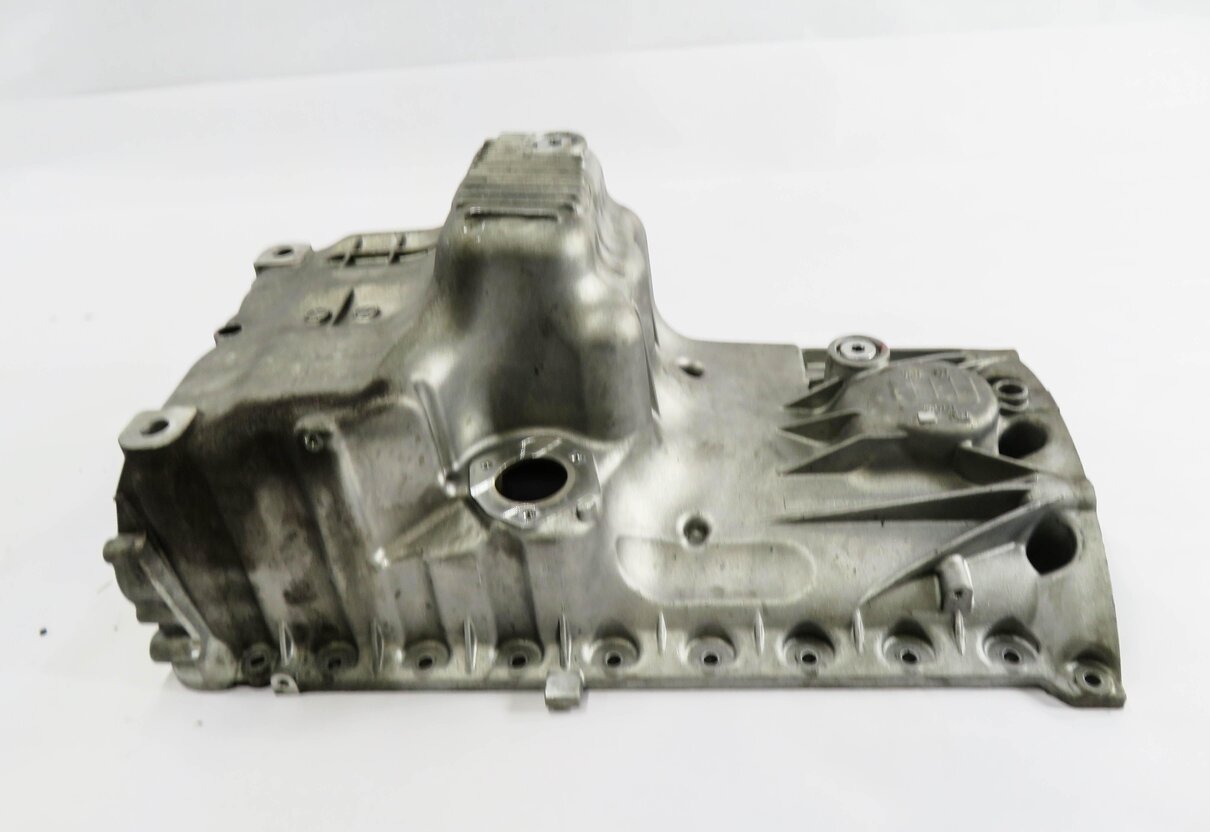 Thumbnail 2: 2003-2006 PORSCHE CAYENNE (955) 4.5L V8 ENGINE - OIL PAN (NON TURBO)