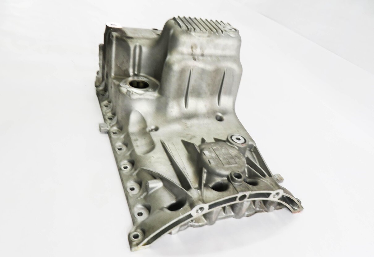 Thumbnail 3: 2003-2006 PORSCHE CAYENNE (955) 4.5L V8 ENGINE - OIL PAN (NON TURBO)