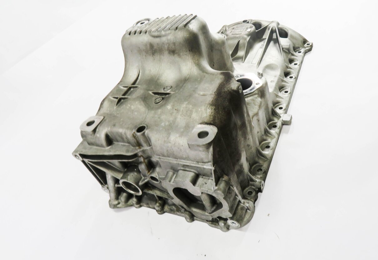 Thumbnail 4: 2003-2006 PORSCHE CAYENNE (955) 4.5L V8 ENGINE - OIL PAN (NON TURBO)