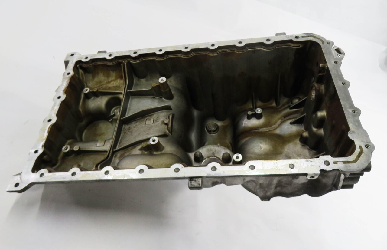 Thumbnail 6: 2003-2006 PORSCHE CAYENNE (955) 4.5L V8 ENGINE - OIL PAN (NON TURBO)