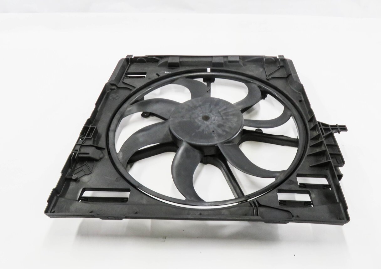 Thumbnail 5: 2007-2010 BMW X5 (E70) RADIATIOR COOLING FAN MOTOR w/ SHROUD (600 WATT)