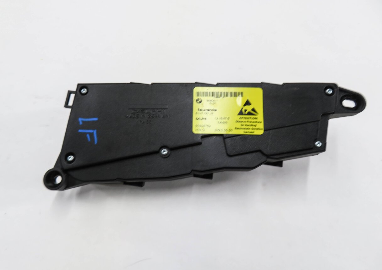 Thumbnail 6: 2008 BMW X5 (E70) LEFT FRONT DRIVER MEMORY SEAT ADJUSTMENT SWITCH BUTTON