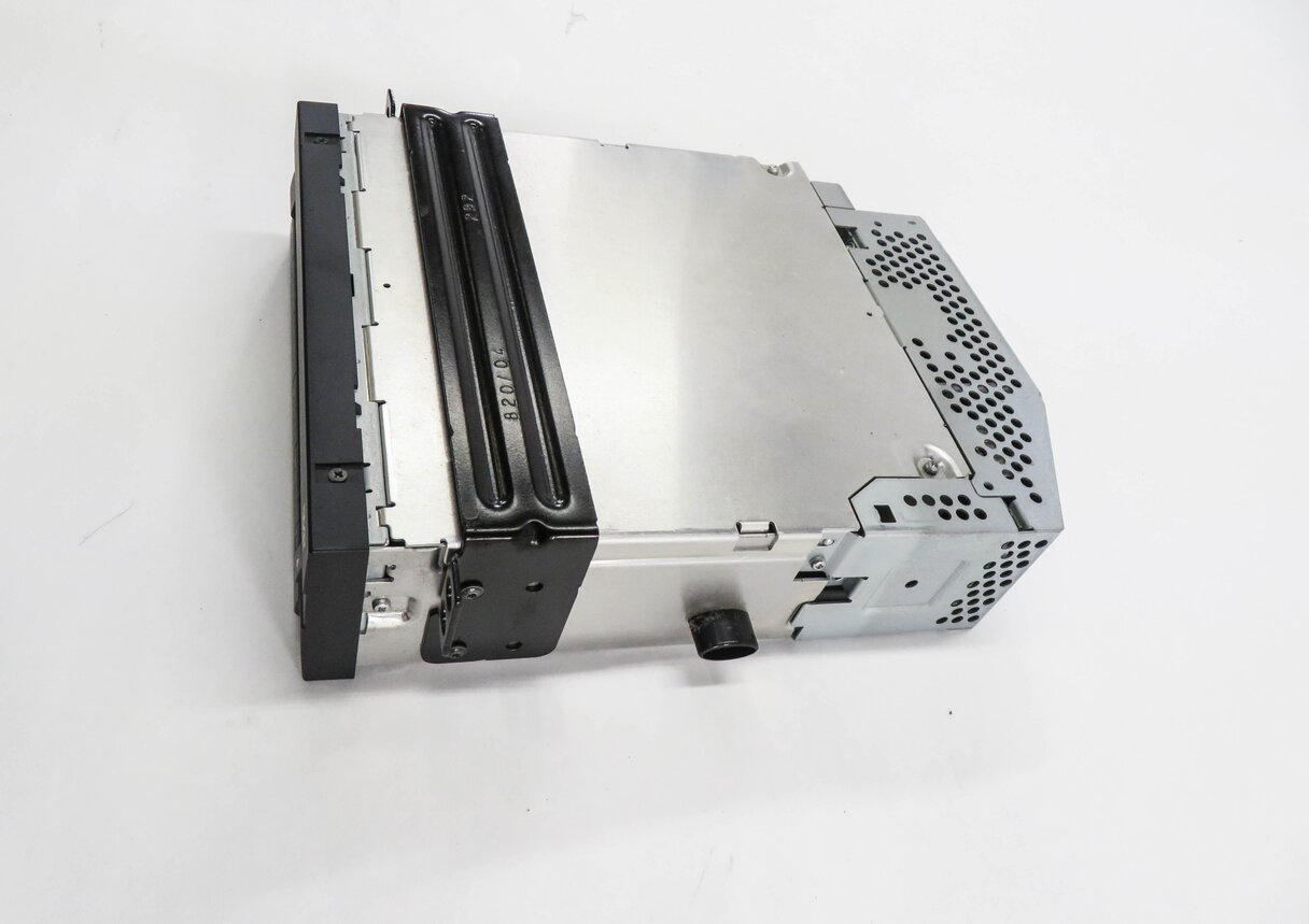 Thumbnail 4: 2008-2010 BMW 750i X5 X6 Z4 (F01 E70 E71 E89) VIDEO PLAYER 6-DISC DVD CHANGER