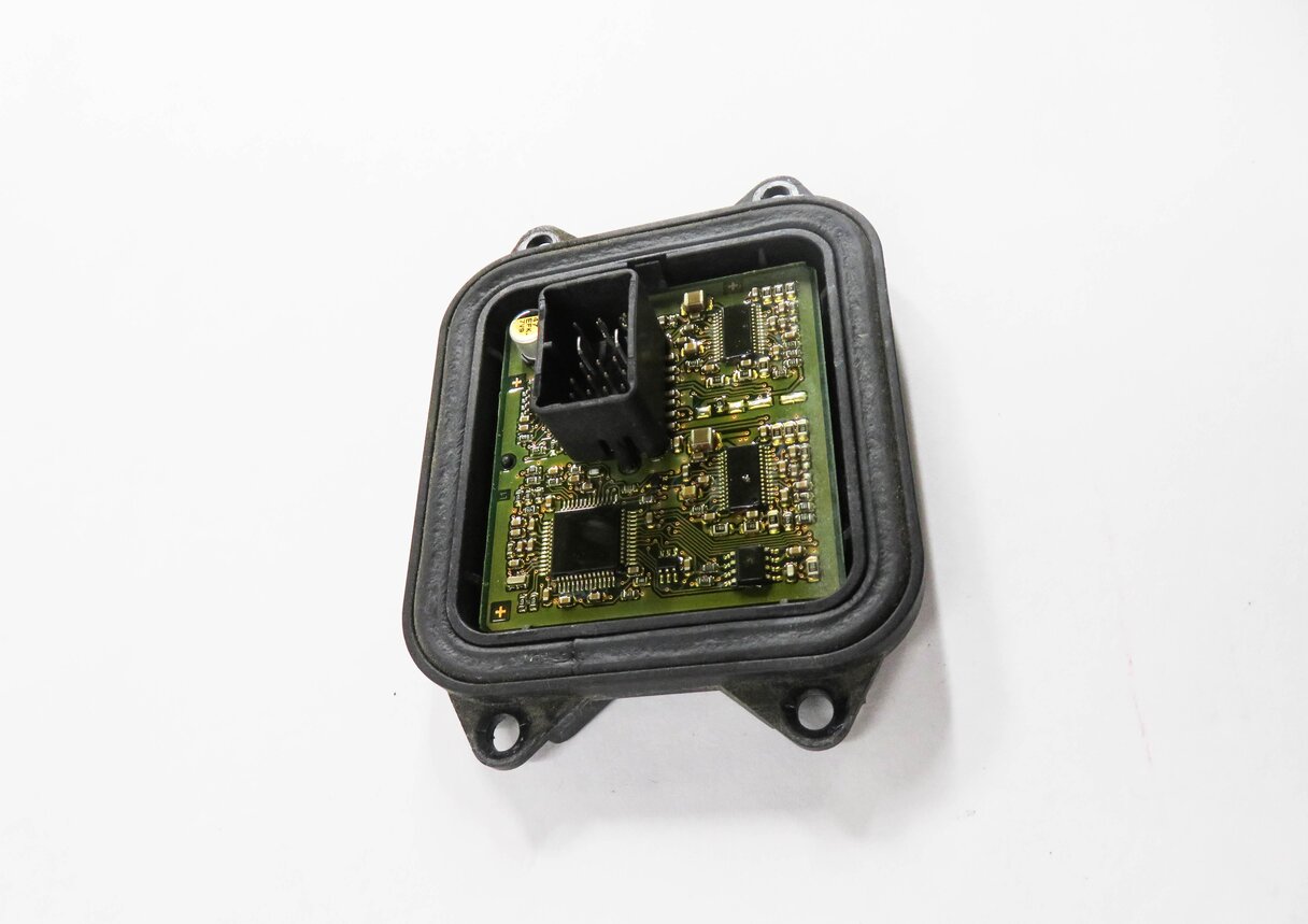 Thumbnail 3: 2007-2014 BMW 328i 335i M3 X5 X6 Z4 - ADAPTIVE HEADLIGHT CORNERING MODULE SMC II