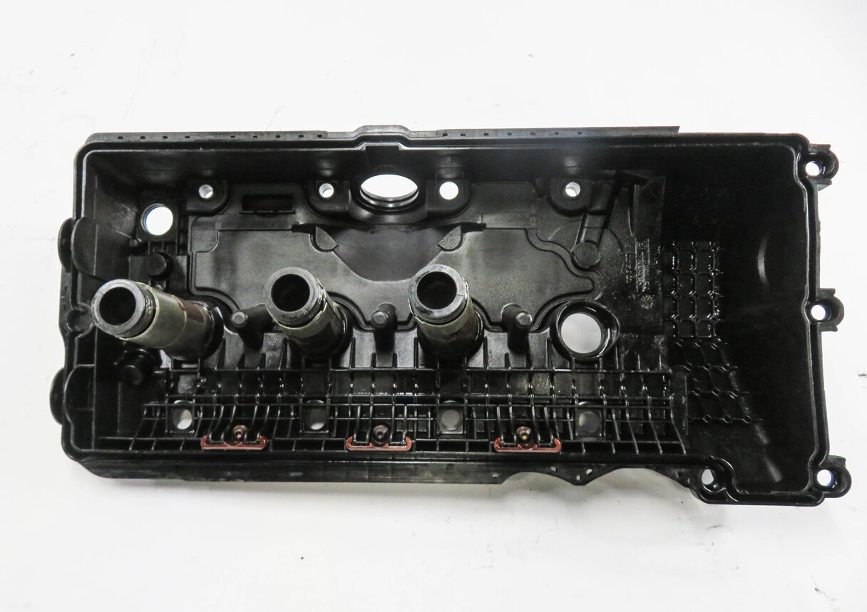 Thumbnail 6: 02-10 BMW 545i 550i 645i 745i 750i X5 (E53 E60 E63 E65 E66) V8 LEFT VALVE COVER