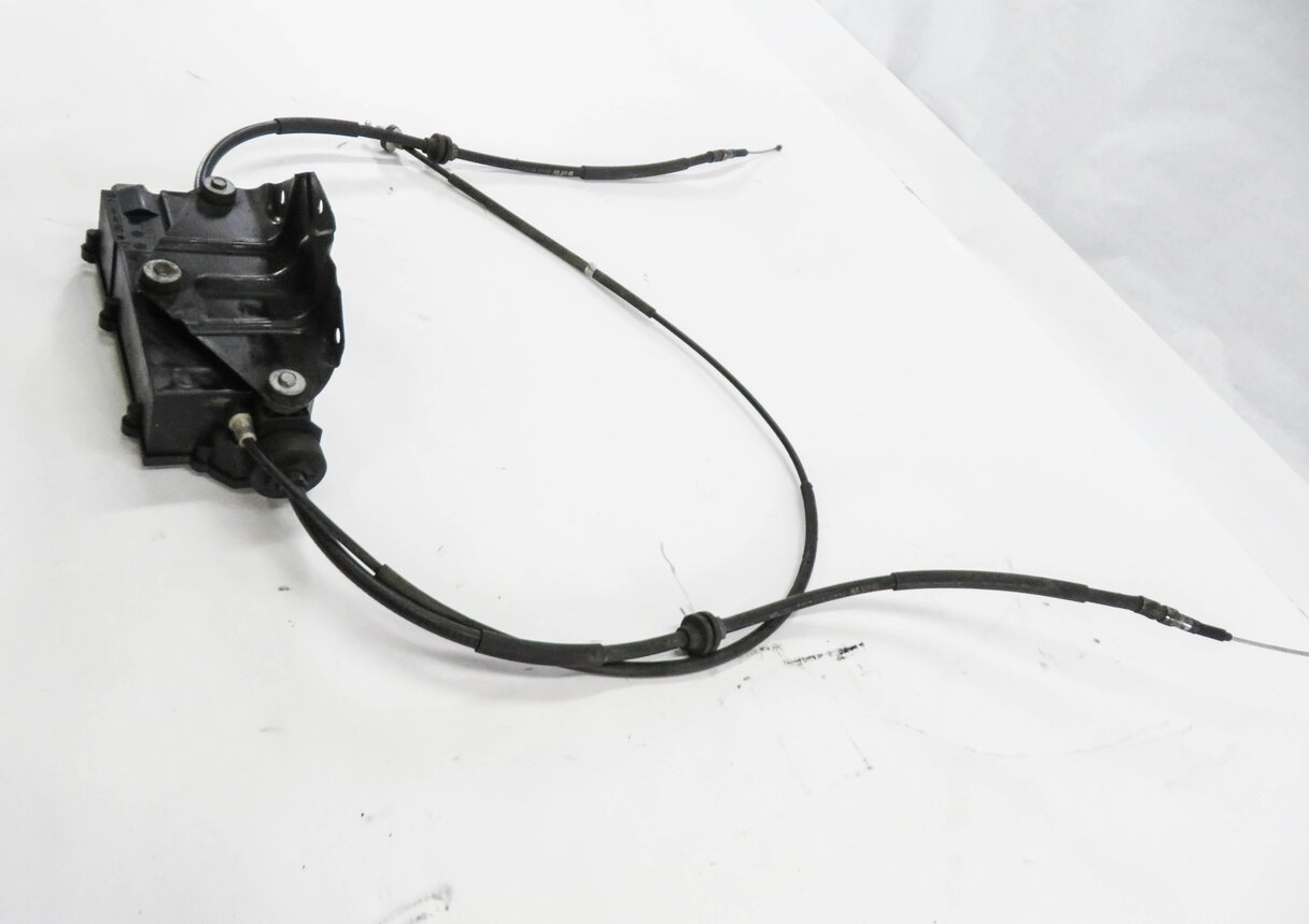 Thumbnail 4: 2008 BMW X5 (E70) PARKING BRAKE ACTUATOR MOTOR w/ CABLES