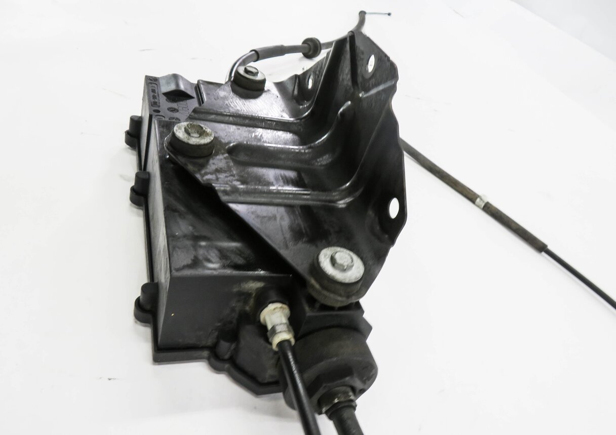 Thumbnail 8: 2008 BMW X5 (E70) PARKING BRAKE ACTUATOR MOTOR w/ CABLES