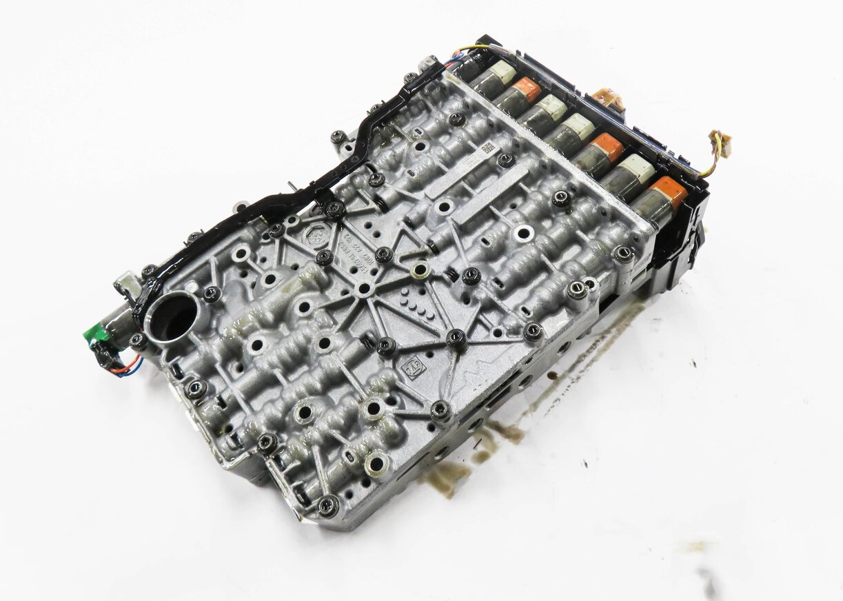 Thumbnail 3: 2013 BMW 535iGT 535i (F07 F10) 8HP-45Z - A/T AUTOMATIC TRANSMISSION VALVE BODY