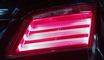 Thumbnail 2: 2011-2013 BMW 528i 535i 550i M5 (F10) RIGHT REAR TRUNK TAILLIGHT LIGHT LAMP
