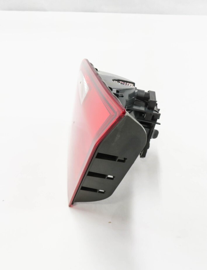 Thumbnail 4: 2011-2013 BMW 528i 535i 550i M5 (F10) RIGHT REAR TRUNK TAILLIGHT LIGHT LAMP
