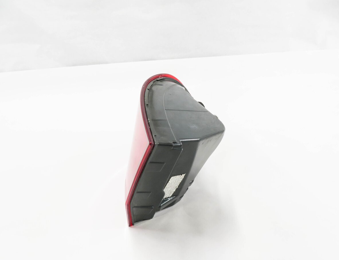 Thumbnail 5: 2011-2013 BMW 528i 535i 550i M5 (F10) RIGHT PASSENGER TAILLIGHT BRAKE LIGHT LAMP