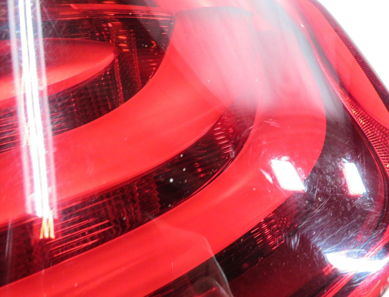 Thumbnail 7: 2011-2013 BMW 528i 535i 550i M5 (F10) RIGHT PASSENGER TAILLIGHT BRAKE LIGHT LAMP
