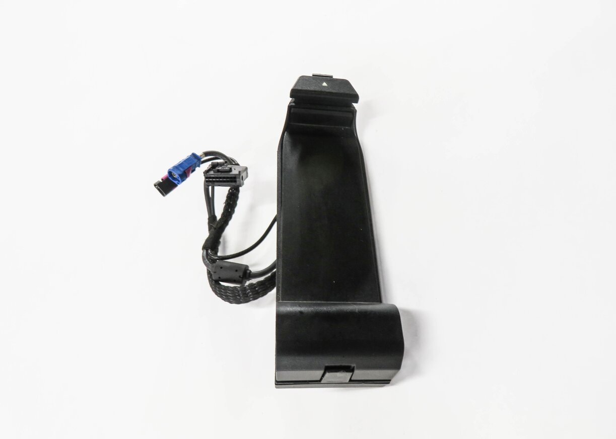 Thumbnail 3: 2013 BMW 535i (F10) FRONT CENTER CONSOLE CELL PHONE SNAP IN CRADLE