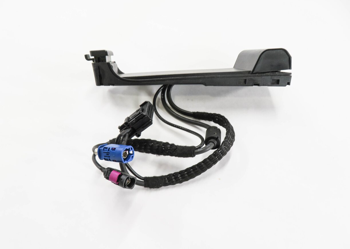 Thumbnail 5: 2013 BMW 535i (F10) FRONT CENTER CONSOLE CELL PHONE SNAP IN CRADLE