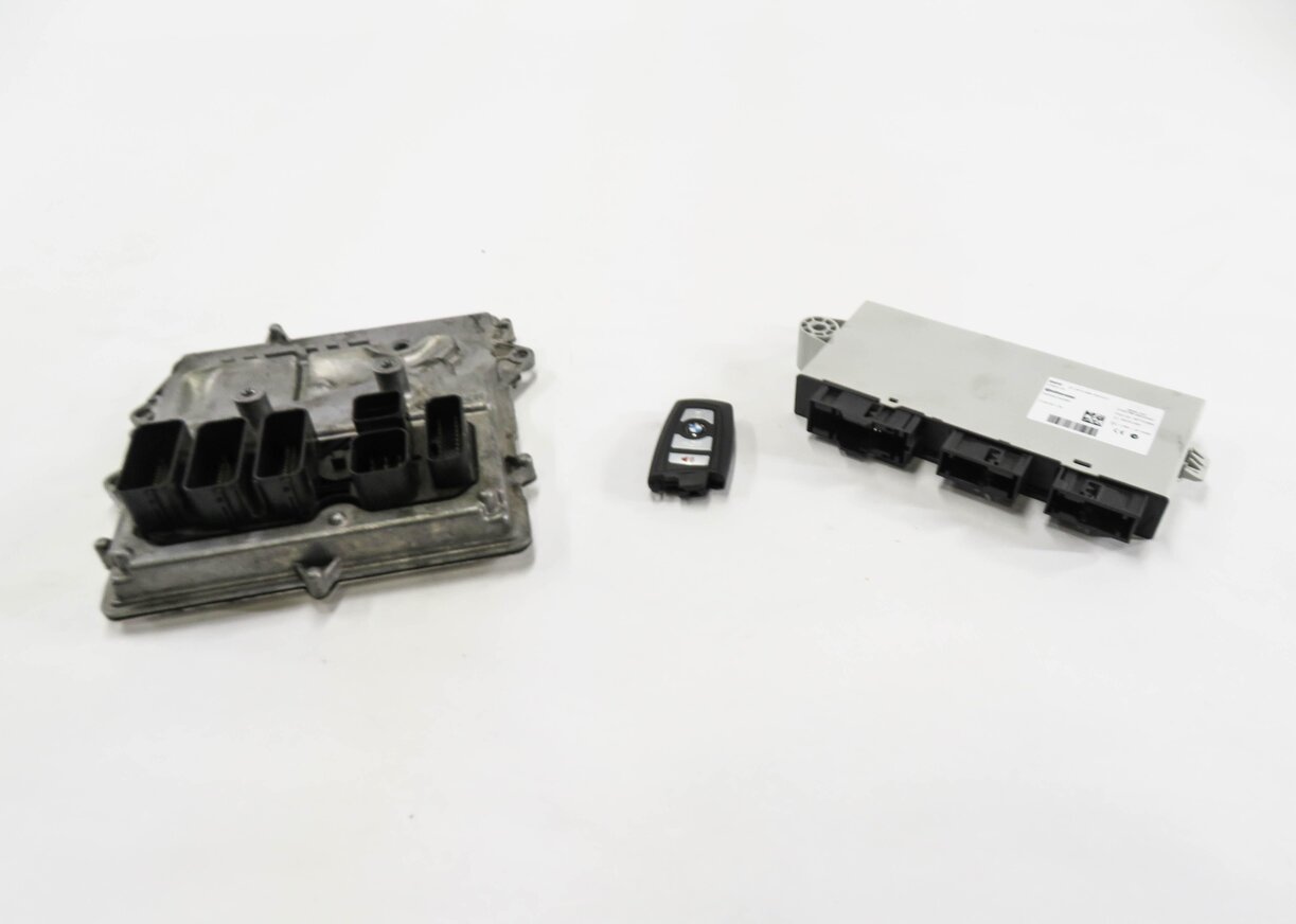 Thumbnail 2: 2013 BMW 535i (F10) 3.0L N55 TURBO ENGINE ECM DME CAS IMMOBILIZER MODULE KEY SET