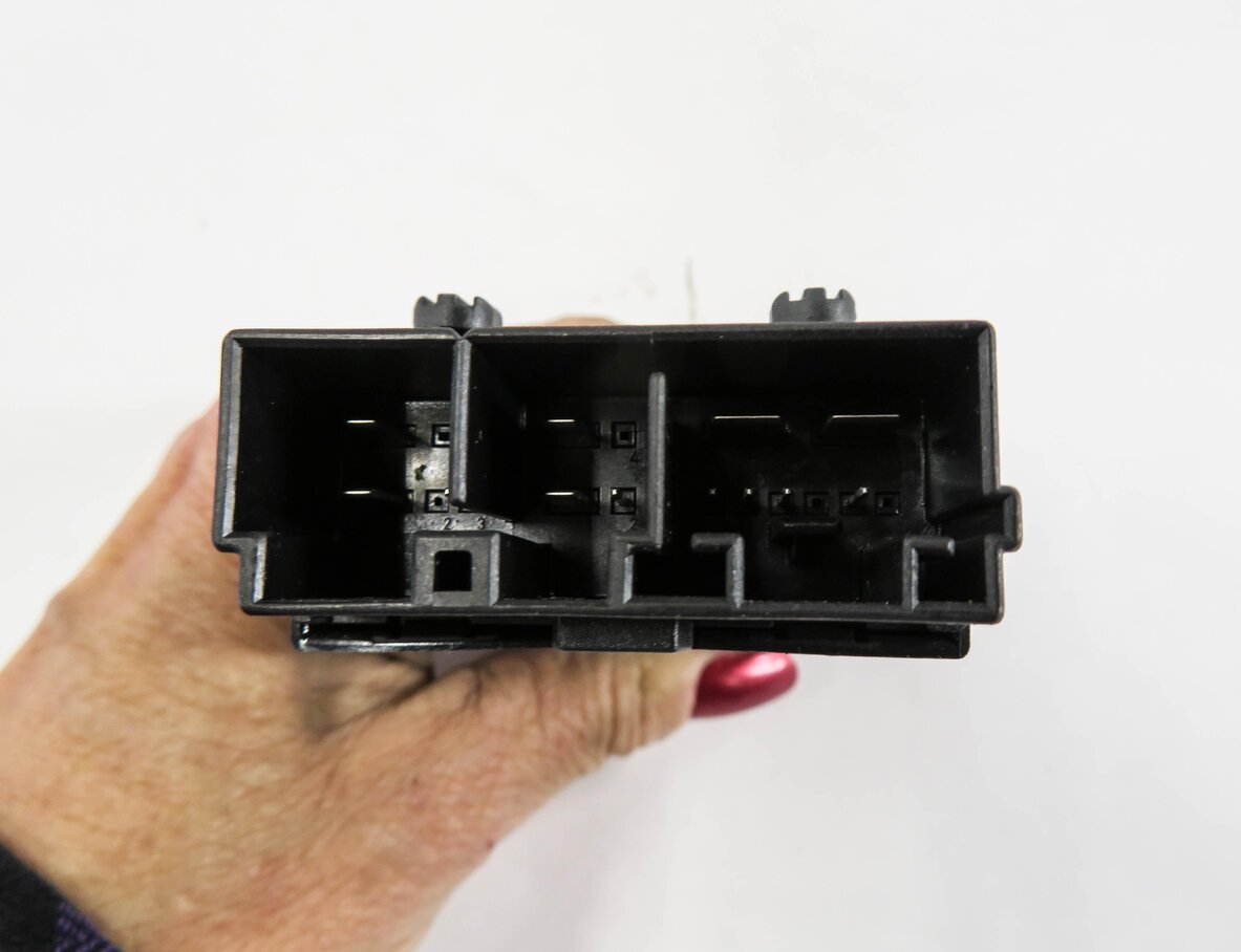 Thumbnail 6: 10-19 BMW 328i 330i 335i 530i 535i 550i 740i 750i 760i - REAR HEATED SEAT MODULE