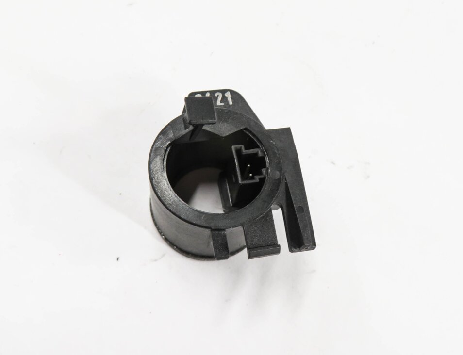 Thumbnail 2: 2013 BMW 535i (F10) IGNITION SWITCH COIL SIGNAL RING IMMOBLIZER SENSOR
