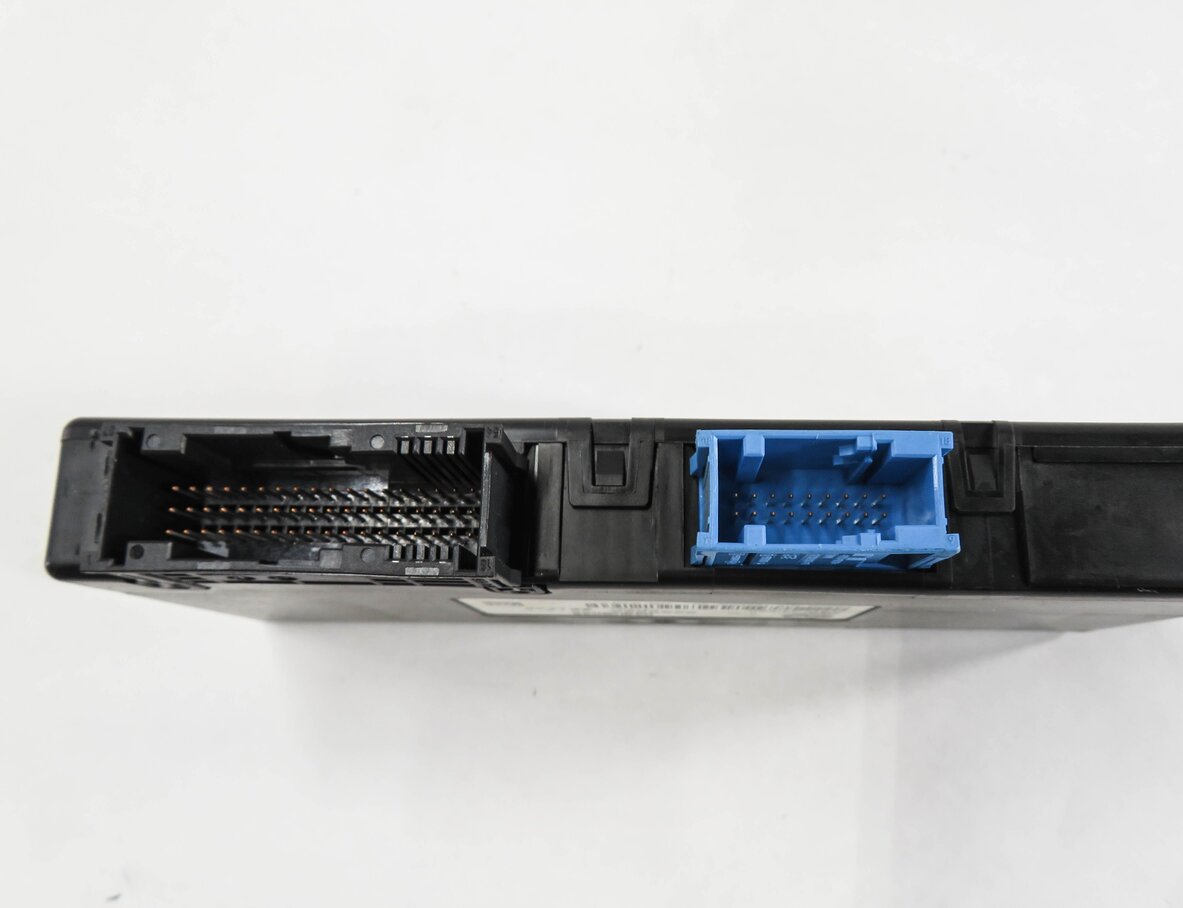 Thumbnail 6: 2013 BMW 535i (F10) CENTRAL GATEWAY CONTROL MODULE