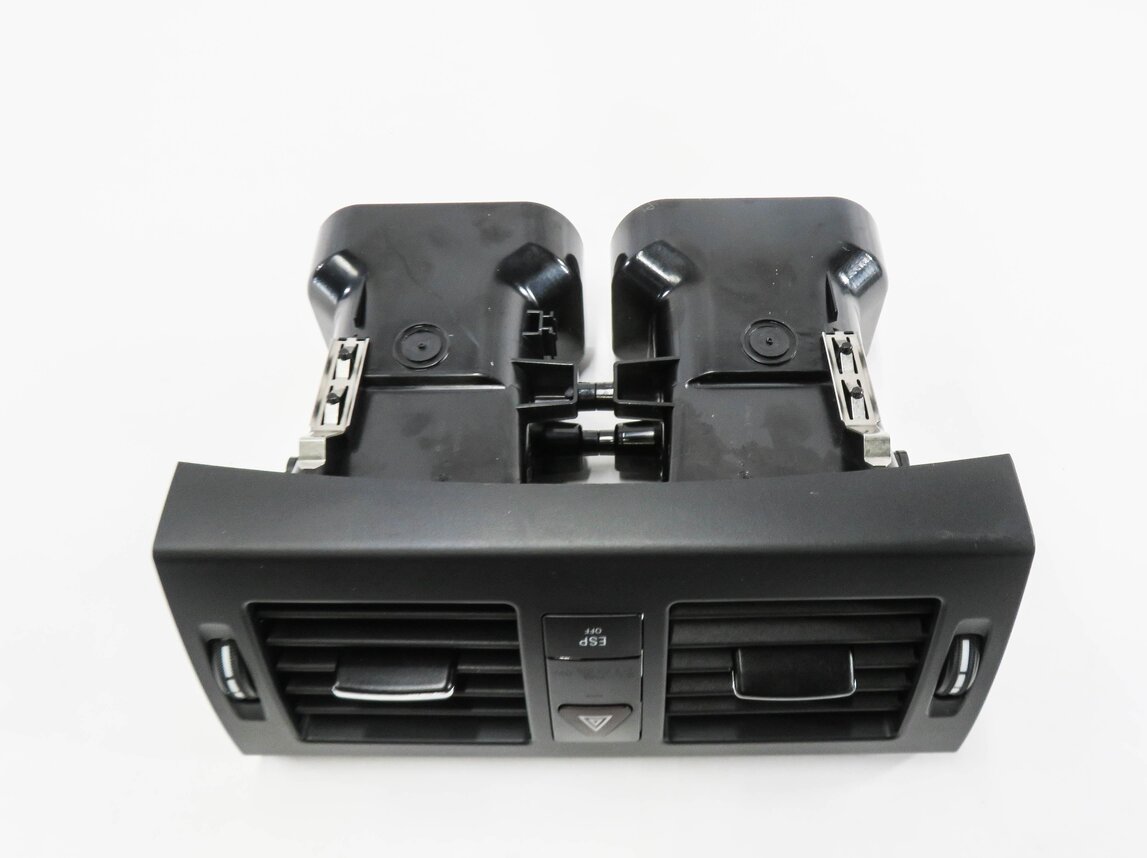 Thumbnail 7: 2010 MERCEDES GLK350 (X204) CENTER DASH HEATER A/C AIR VENT w/ HAZARD SWITCH