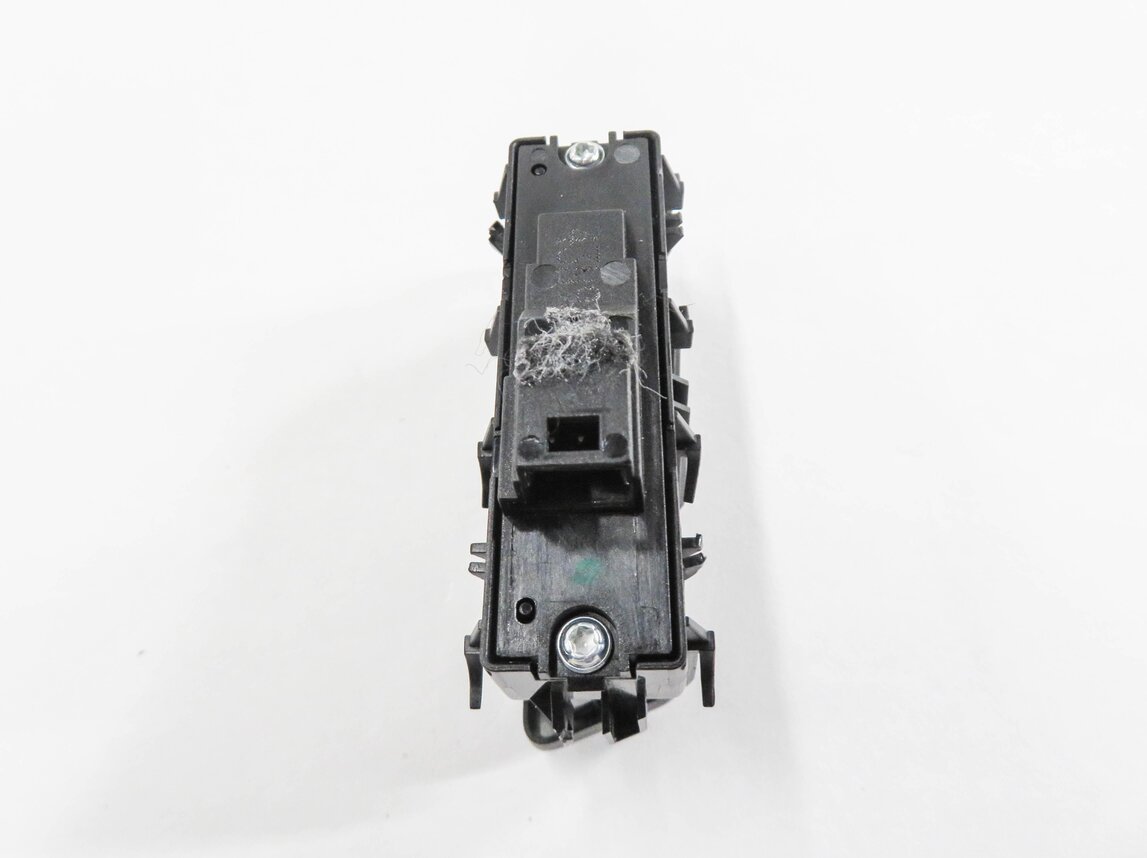 Thumbnail 6: 08-17 MERCEDES C250 C300 C350 E350 E550 GL350 GL450 GL550 - DRIVER LOCK SWITCH