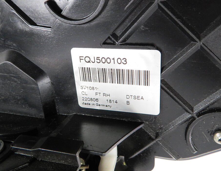 Thumbnail 7: 2005-2006 LAND ROVER LR3 - 06-08 RANGE ROVER SPORT (L320) RIGHT FRONT DOOR LATCH