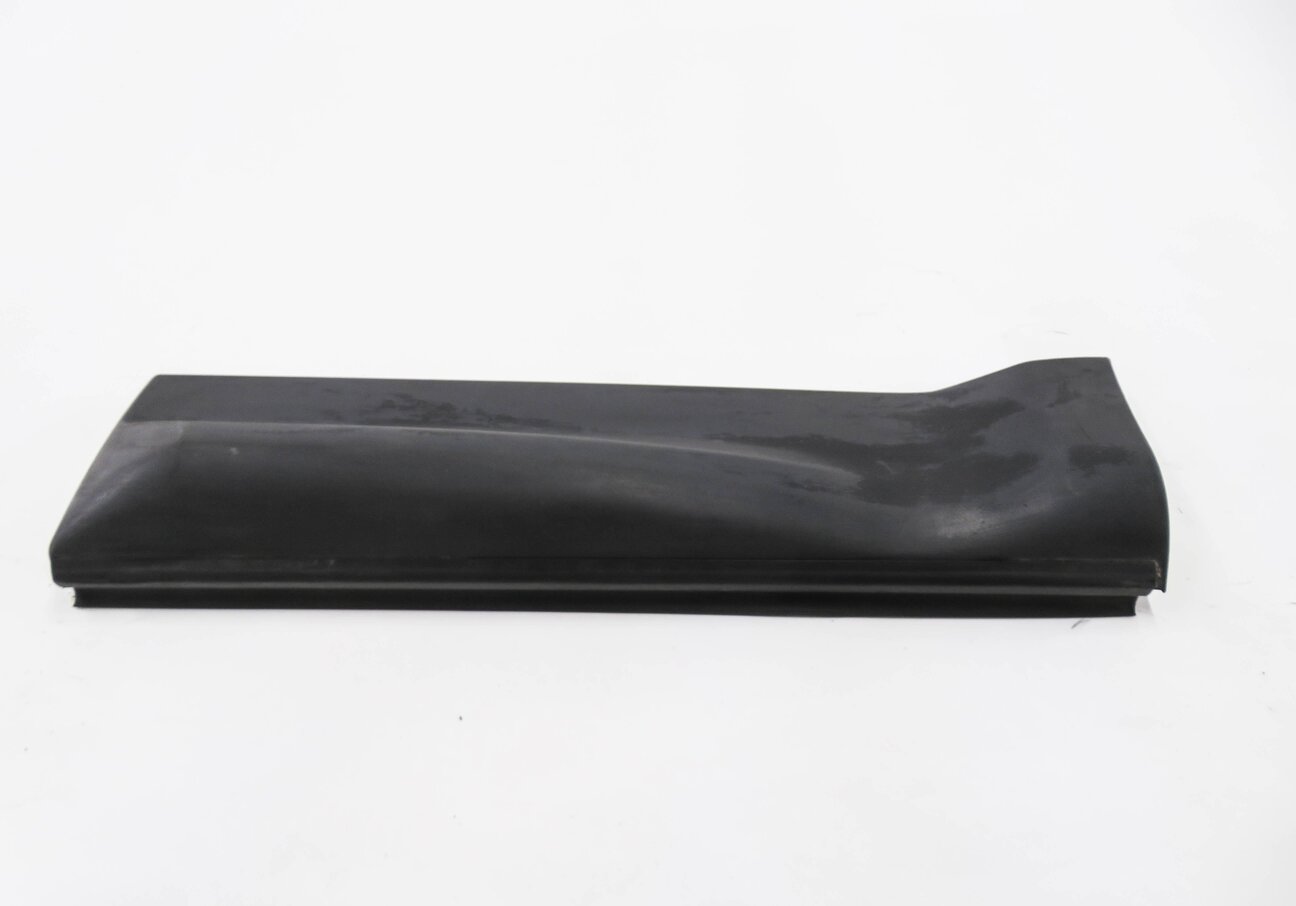 Thumbnail 5: 2006 RANGE ROVER SPORT (L320) LEFT REAR DOOR LOWER MOULDING RUNNER TRIM