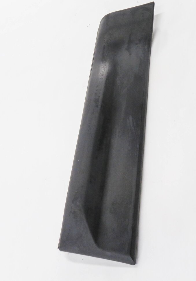 Thumbnail 3: 2006 RANGE ROVER SPORT (L320) RIGHT REAR DOOR LOWER MOULDING RUNNER TRIM