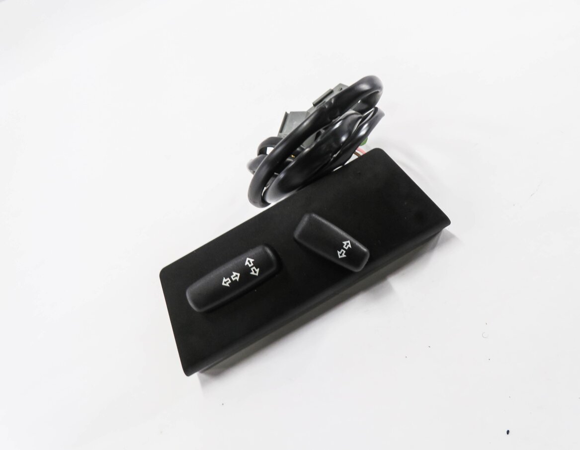 2006 RANGE ROVER SPORT (L320) RIGHT FRONT PASSENGER SEAT ADJUSTMENT SWITCH