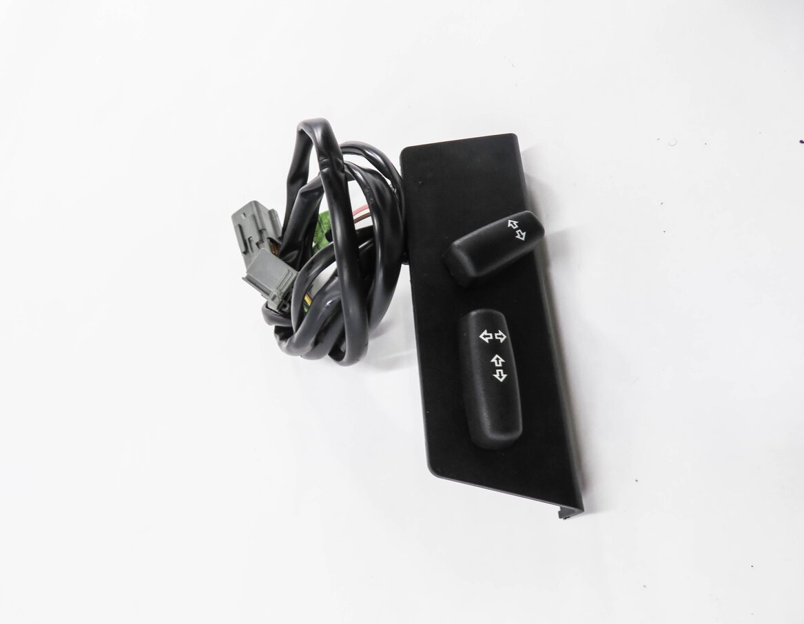 Thumbnail 3: 2006 RANGE ROVER SPORT (L320) RIGHT FRONT PASSENGER SEAT ADJUSTMENT SWITCH