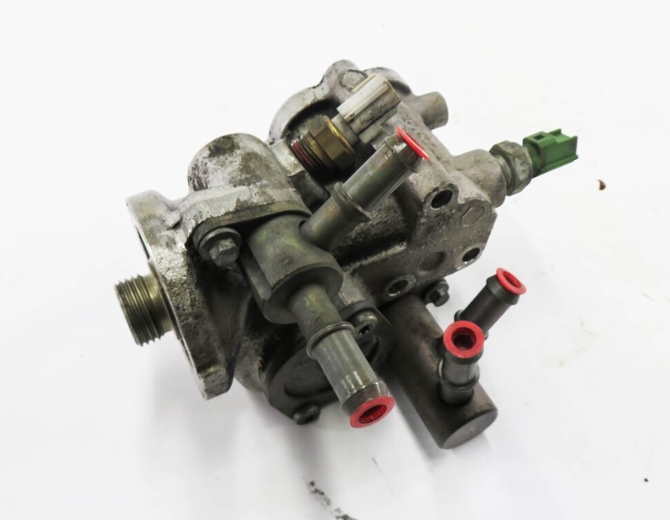 2006 RANGE ROVER SPORT (L320) 4.2L SUPERCHARGED ENGINE - OIL FILTER ADAPTER