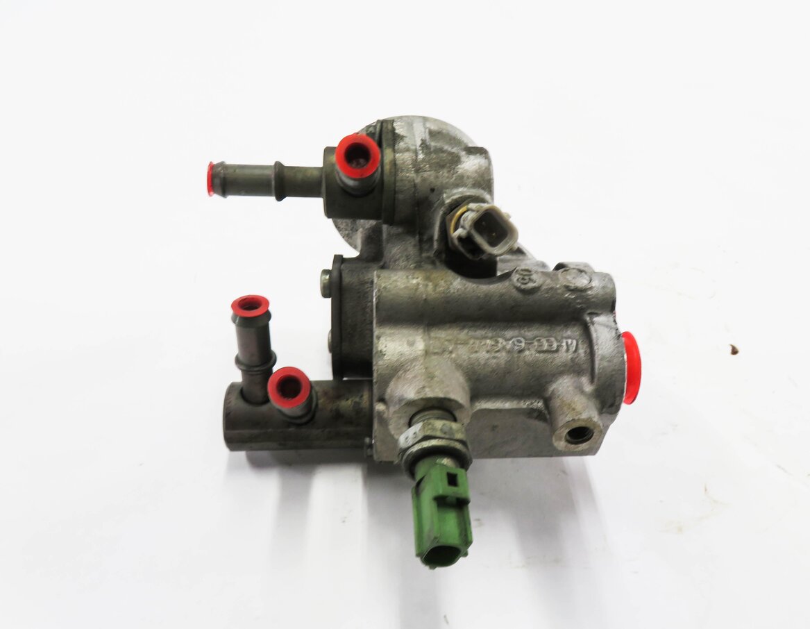 Thumbnail 4: 2006 RANGE ROVER SPORT (L320) 4.2L SUPERCHARGED ENGINE - OIL FILTER ADAPTER