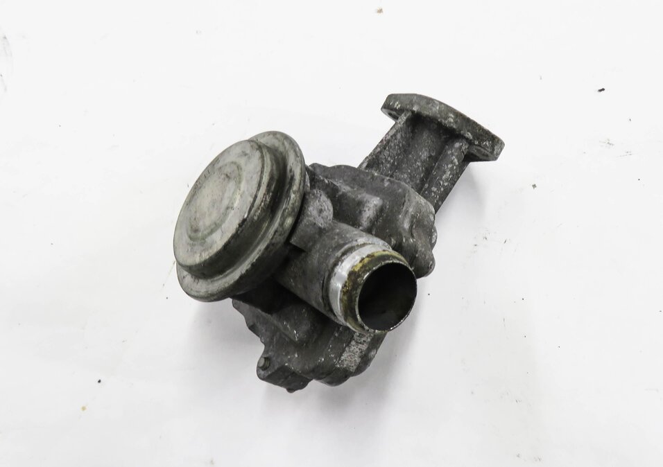 2011 MERCEDES GLK350 (X204) 3.5L M272 ENGINE - RIGHT AIR INJECTION CHECK VALVE