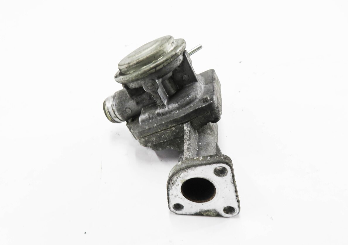 Thumbnail 4: 2011 MERCEDES GLK350 (X204) 3.5L M272 ENGINE - RIGHT AIR INJECTION CHECK VALVE