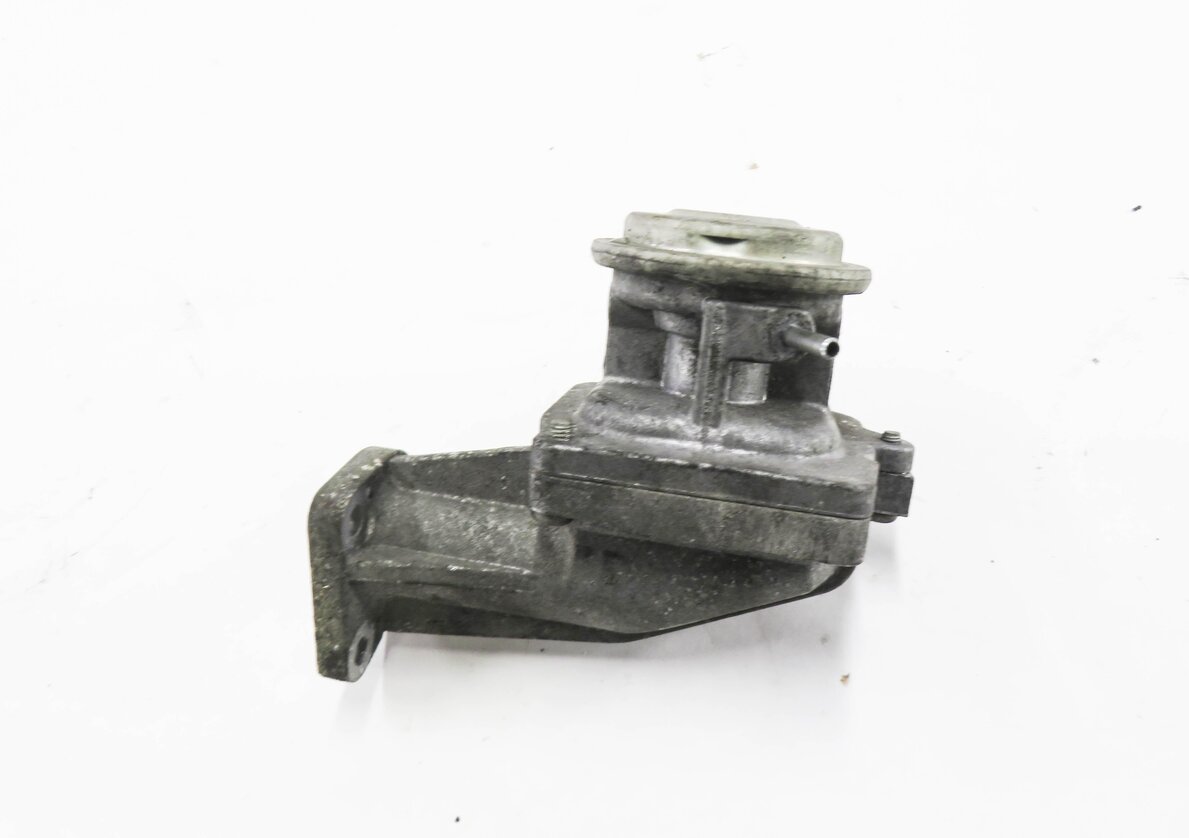 Thumbnail 5: 2011 MERCEDES GLK350 (X204) 3.5L M272 ENGINE - RIGHT AIR INJECTION CHECK VALVE
