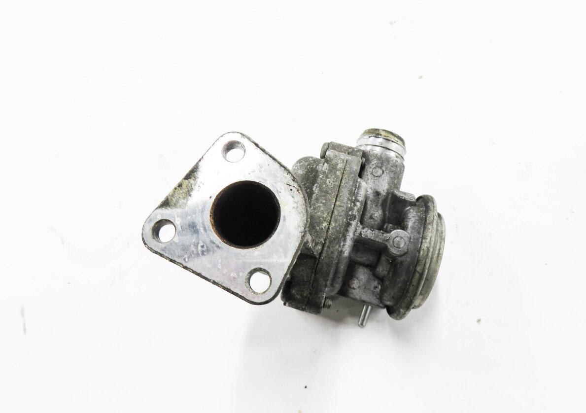 Thumbnail 6: 2011 MERCEDES GLK350 (X204) 3.5L M272 ENGINE - RIGHT AIR INJECTION CHECK VALVE