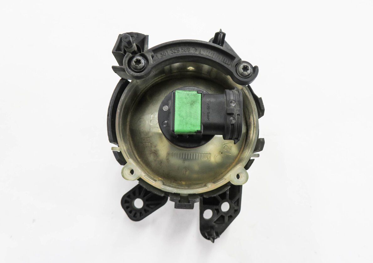 Thumbnail 5: 2006-2013 MERCEDES C300 C350 GL320 GL450 GL550 ML320 ML350 - LEFT FOGLIGHT LAMP