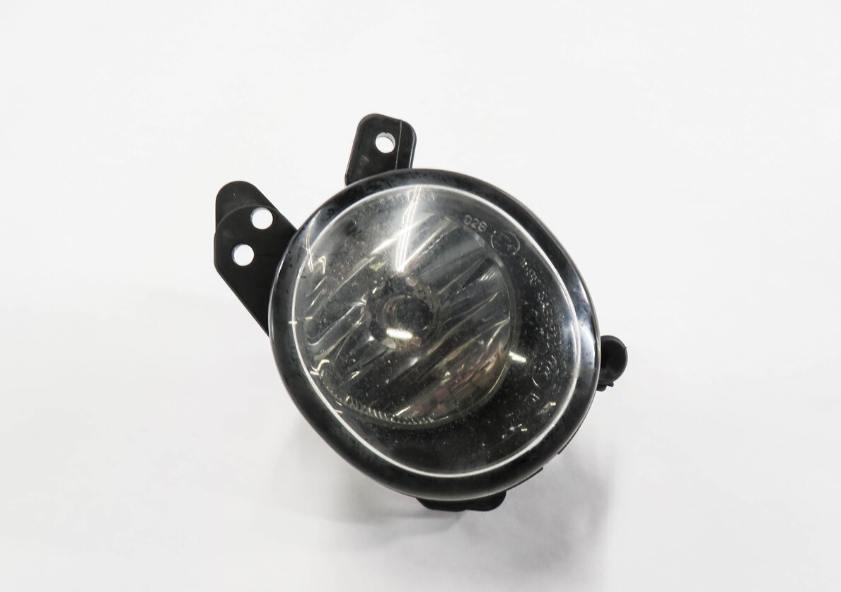 Thumbnail 2: 2006-2013 MERCEDES C300 C350 GL320 GL450 GL550 ML320 ML350 - RIGHT FOGLIGHT LAMP
