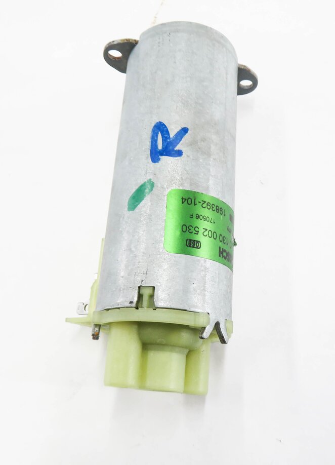 Thumbnail 7: 2006 PORSCHE CAYENNE (955) RIGHT FRONT PASSENGER SEAT ADJUSTMENT MOTOR SET-3