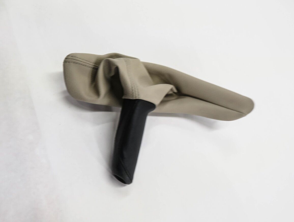 Thumbnail 3: 2012 BMW 328i (F30) EMERGENCY PARKING BRAKE HANDLE TRIM COVER (OYSTER)