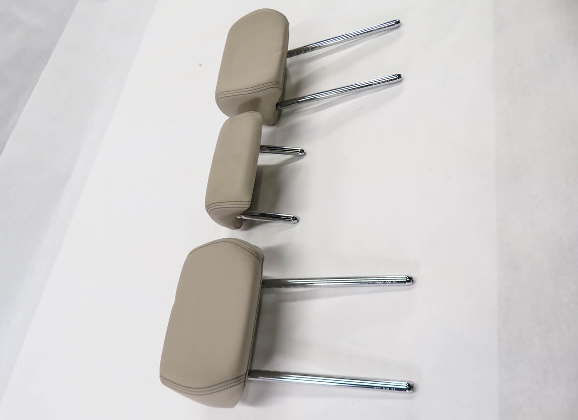 Thumbnail 4: 2012 BMW 328i (F30) REAR LEFT CENTER RIGHT SEAT HEADREST SET-3 (OYSTER LEATHER)