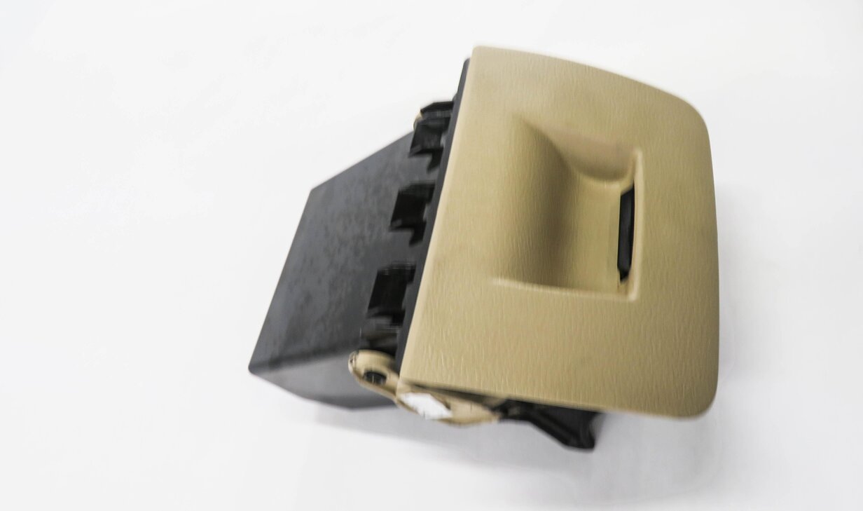 Thumbnail 3: 2016 BMW 340i (F30) LEFT FRONT DRIVER DASH STORAGE COMPARTMENT BOX (BEIGE)