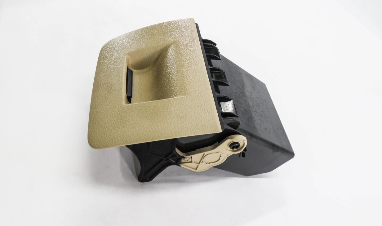 Thumbnail 4: 2016 BMW 340i (F30) LEFT FRONT DRIVER DASH STORAGE COMPARTMENT BOX (BEIGE)