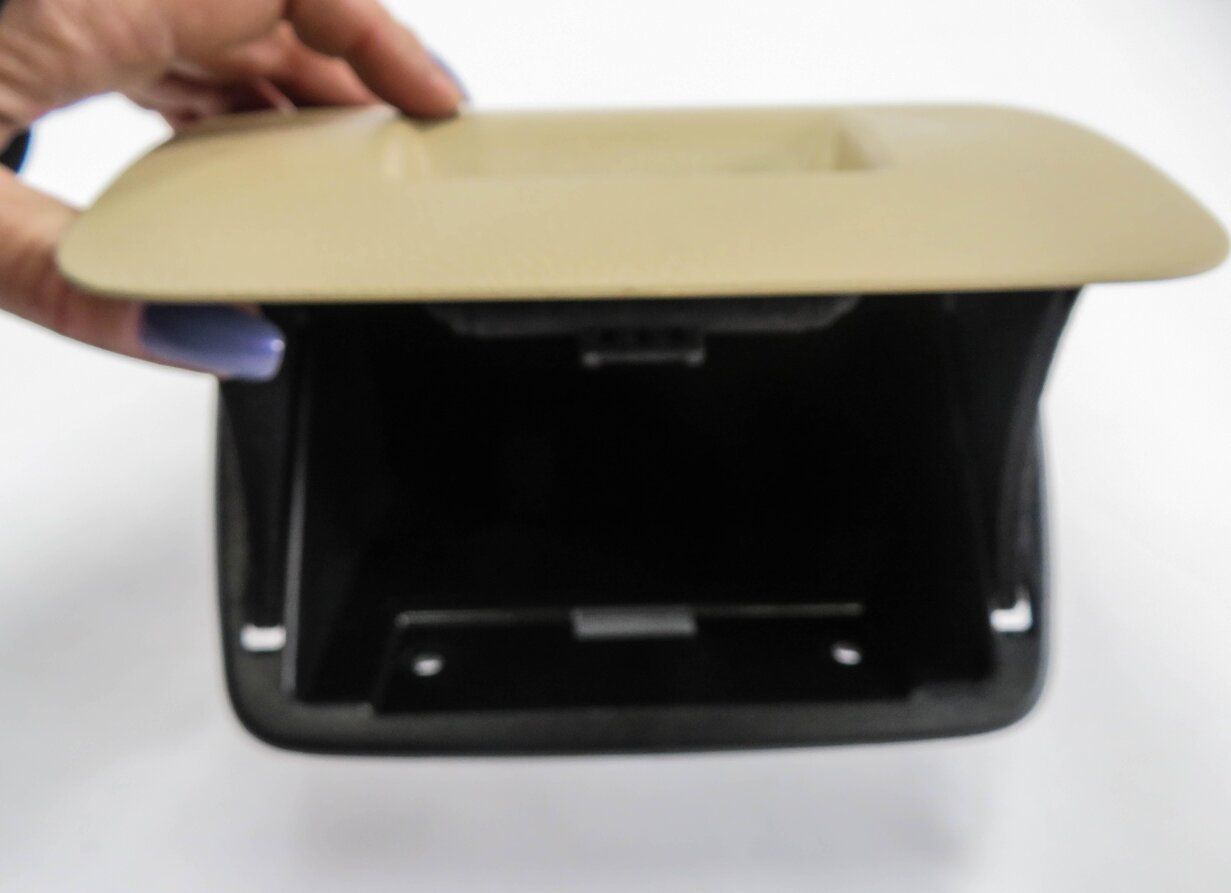 Thumbnail 8: 2016 BMW 340i (F30) LEFT FRONT DRIVER DASH STORAGE COMPARTMENT BOX (BEIGE)