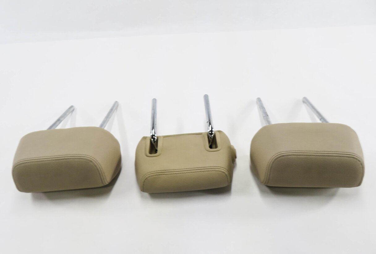 Thumbnail 6: 2016 BMW 340i (F30) REAR SEAT HEADREST SET-3 (VENETIAN BEIGE KCDF)